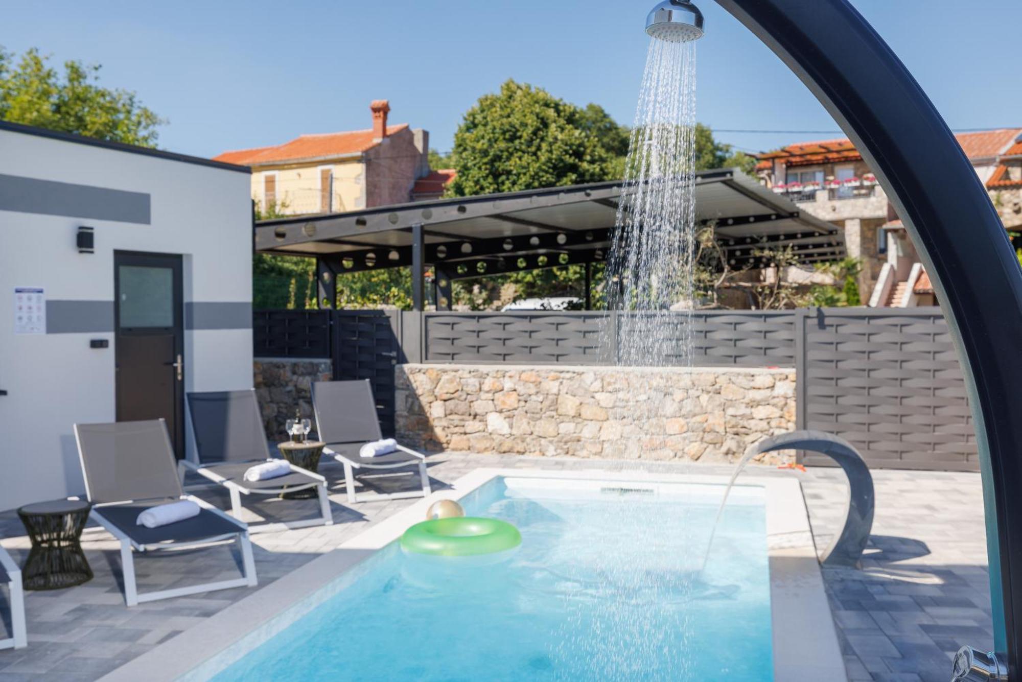 Villa Stanic Kornic Ngoại thất bức ảnh